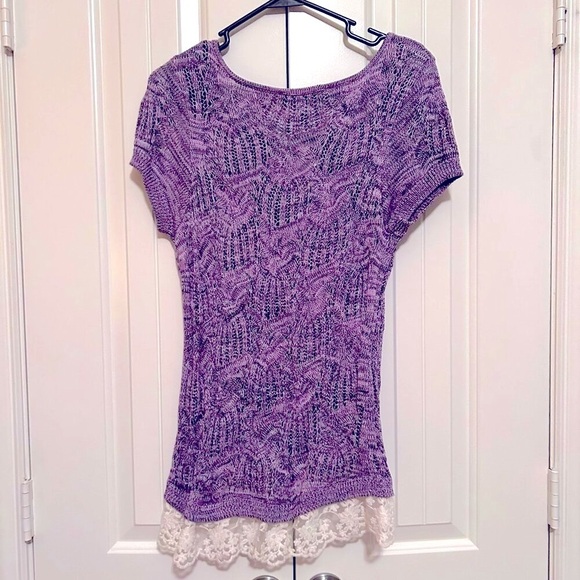 Women's Lilac Color Short Sleeve Sweater w/Lacey Look at Bottom in Size M by Inc - Picture 4 of 4